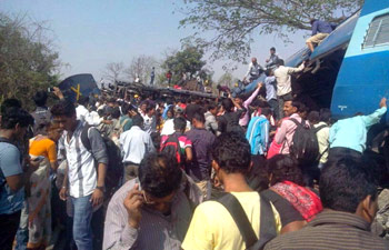 Mumbai train mishap